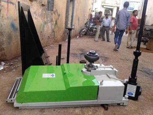 MECHANICAL GRIPPER FEEDER