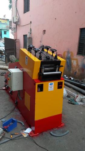 2IN1-COIL-CRADLE-DECOILER-CUM-STRAIGHTENER-03